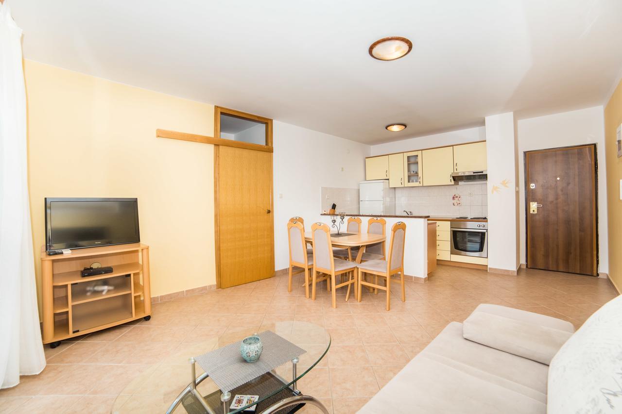 Apartment Clear Sky Baska Voda Ngoại thất bức ảnh